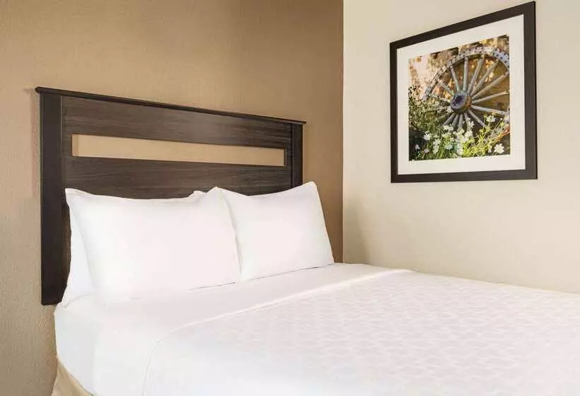 호텔 Baymont By Wyndham Hearne