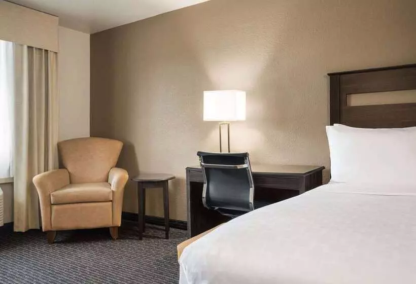 호텔 Baymont By Wyndham Hearne