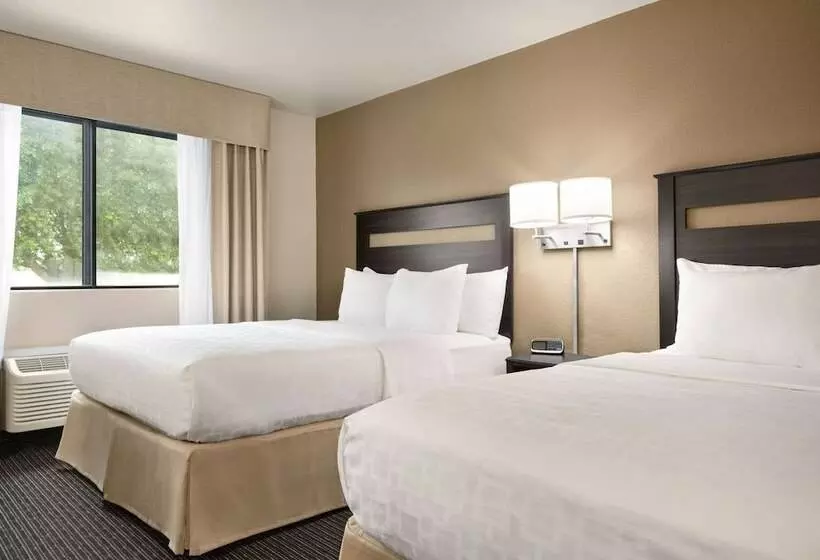 호텔 Baymont By Wyndham Hearne