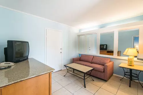 酒店 The Bay Inn At Lani Kai