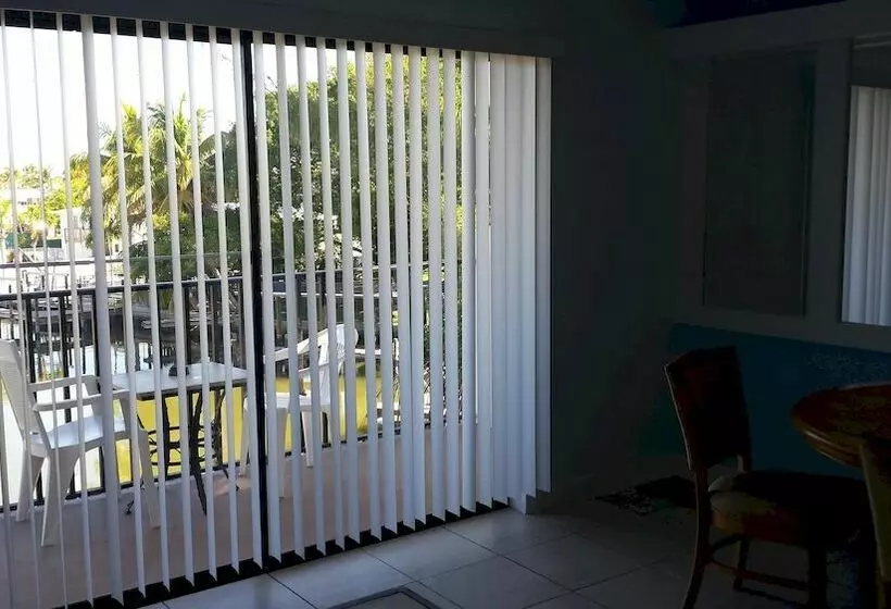 酒店 The Bay Inn At Lani Kai