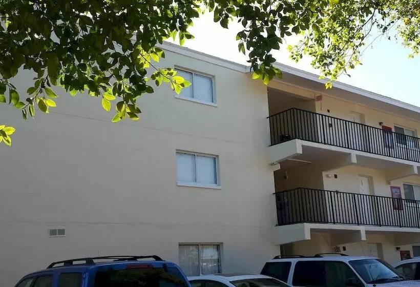 酒店 The Bay Inn At Lani Kai