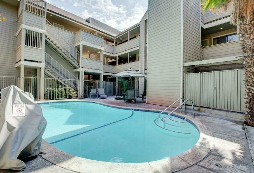 Отель Good Nite Inn Sylmar