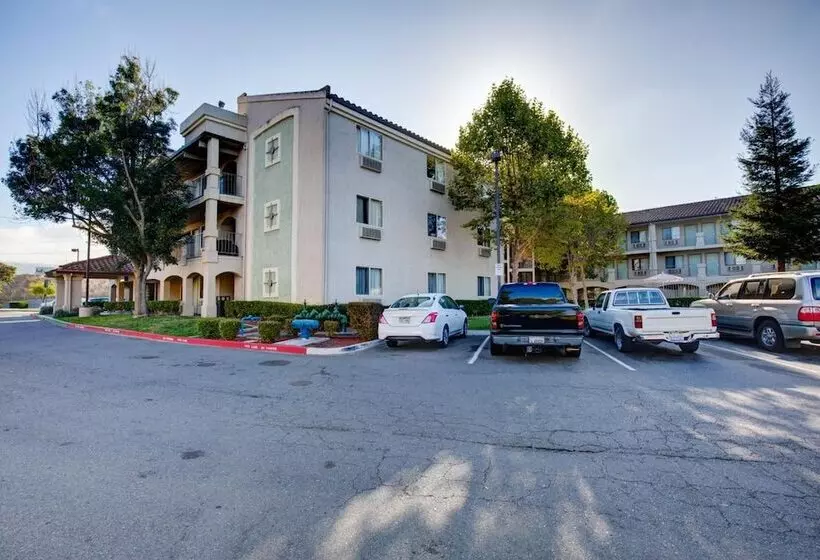 Отель Inn At Rohnert Park