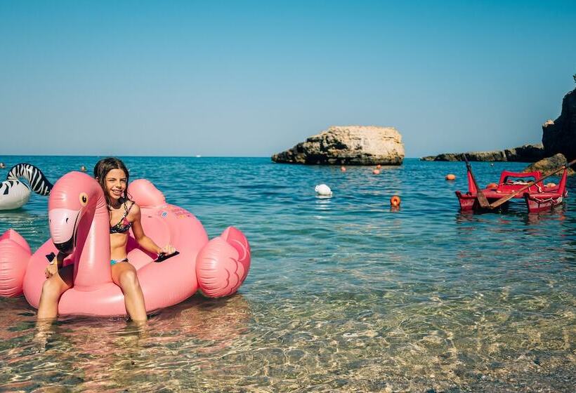 Porto Giardino, Cdshotels