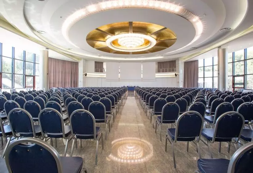 Porto Giardino, Cdshotels