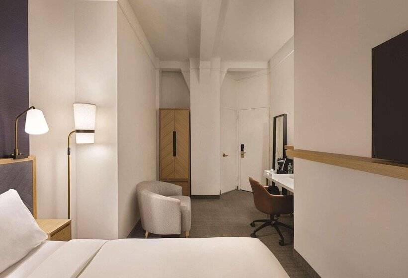 Radisson Hotel New York Wall Street