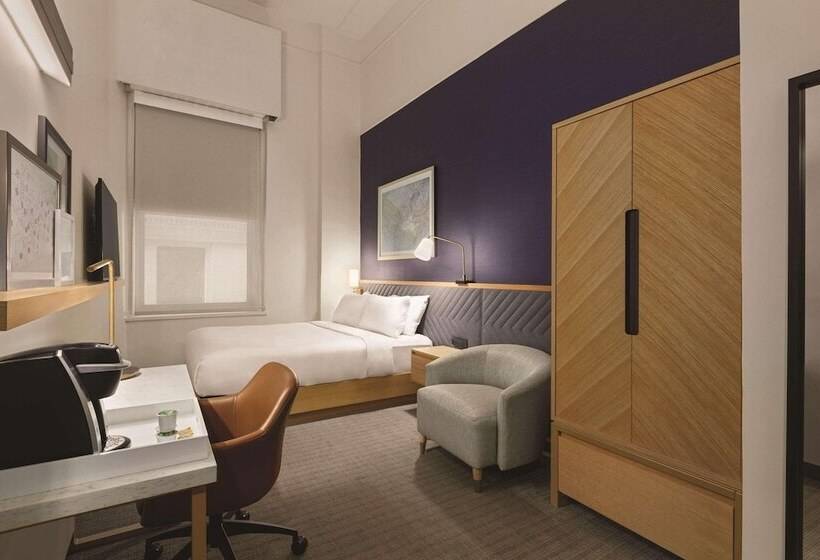 Radisson Hotel New York Wall Street