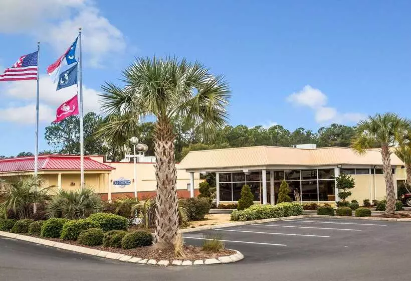 هتل Rodeway Inn & Suites Wilmington North