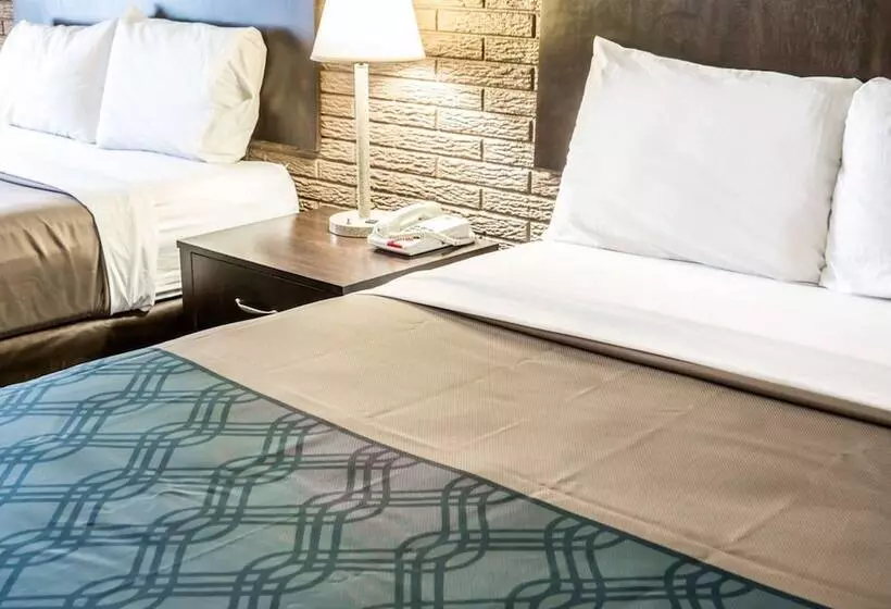 هتل Rodeway Inn & Suites Wilmington North