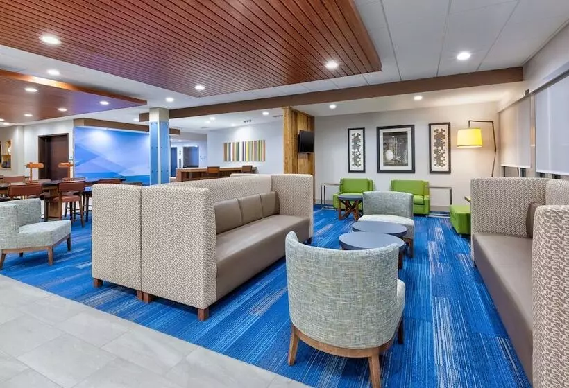 Hotelli Holiday Inn Express & Suites   Wooster, An Ihg
