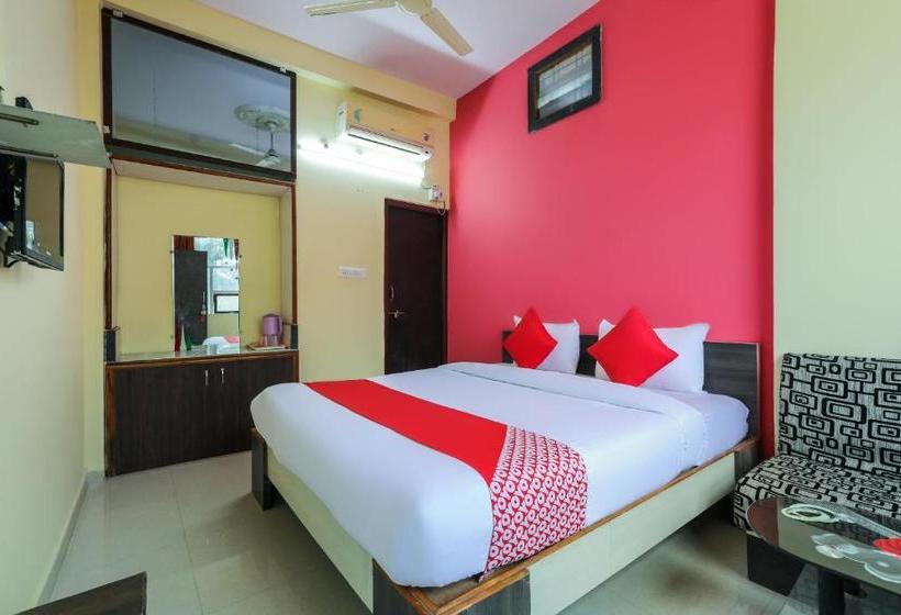 فندق Oyo 61069  Shree N Palace