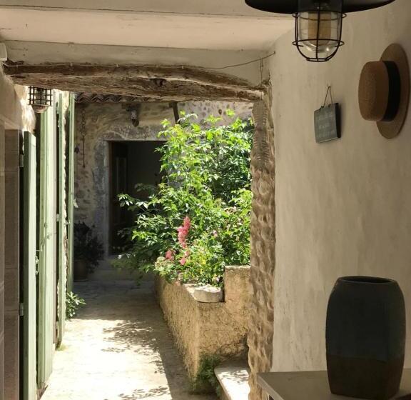 ペンション Les Cailloux Dorés