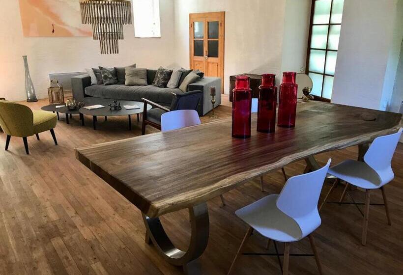 ペンション Les Cailloux Dorés