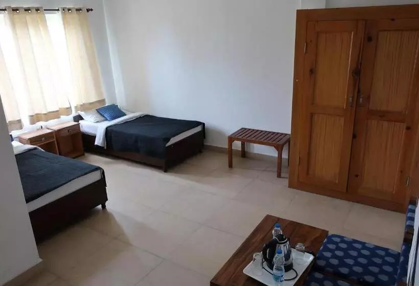 ペンション Zhim Zhim Guest House