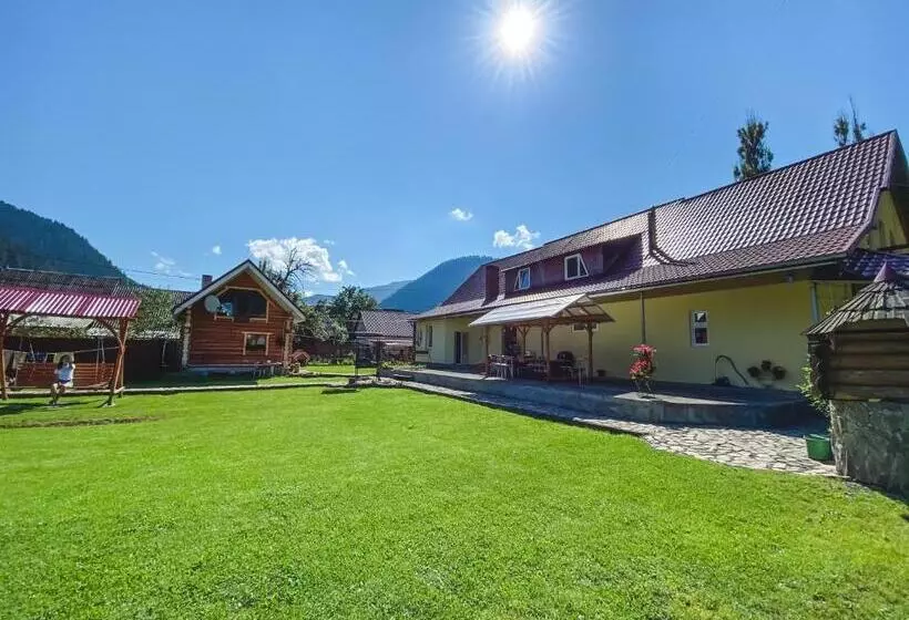 Retkeilymaja Eco Centr Zrub