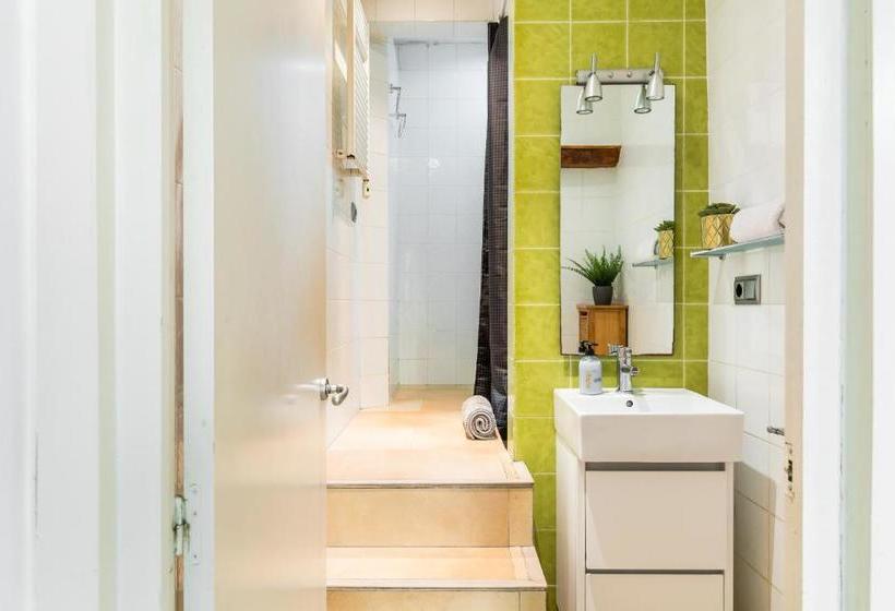 هتل Fridays Flats Dreamy Duplex Stylish Beach Loft