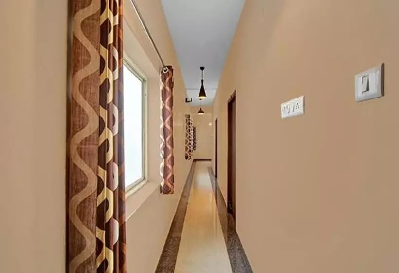 ホテル Fabexpress Joel Inn