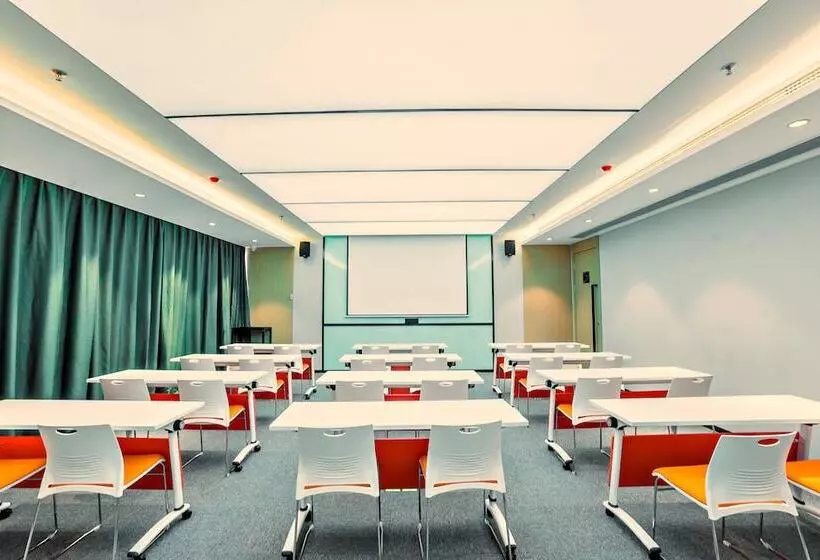 ホテル Maxx Phnom Penh Downtown By H World