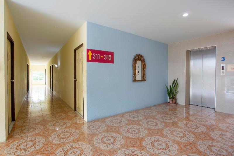 בית מלון כפרי Oyo 75356 Thipsiri Lodge