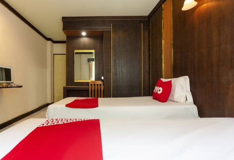 בית מלון כפרי Oyo 75356 Thipsiri Lodge