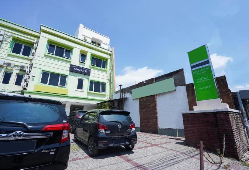 Отель Oyo Life 3164 D Inn Residence