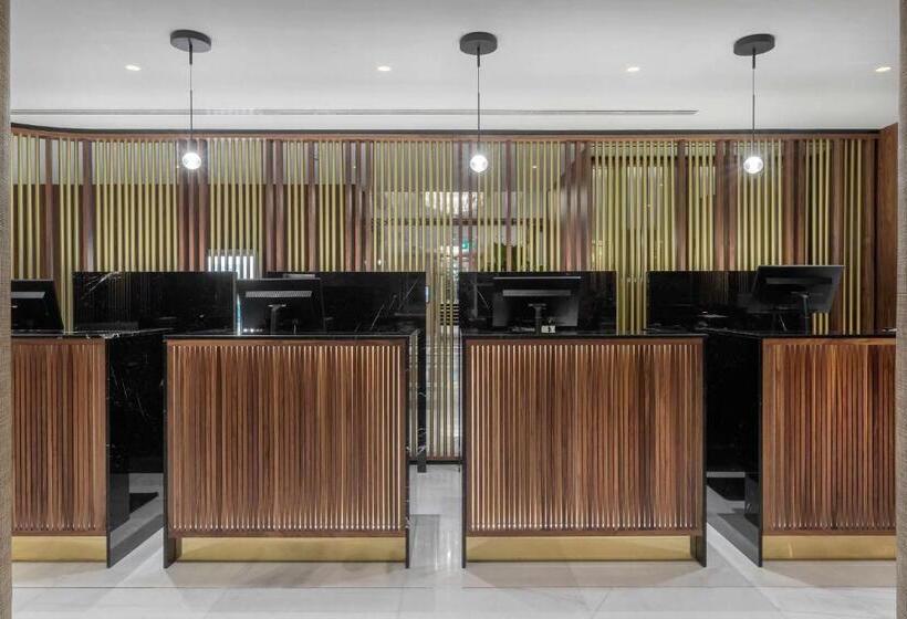 Meliá White House Hotel Apartments