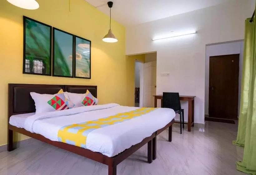 ペンション Oyo Home 22616 Elegant Puthussery Apartments 3 Bhk
