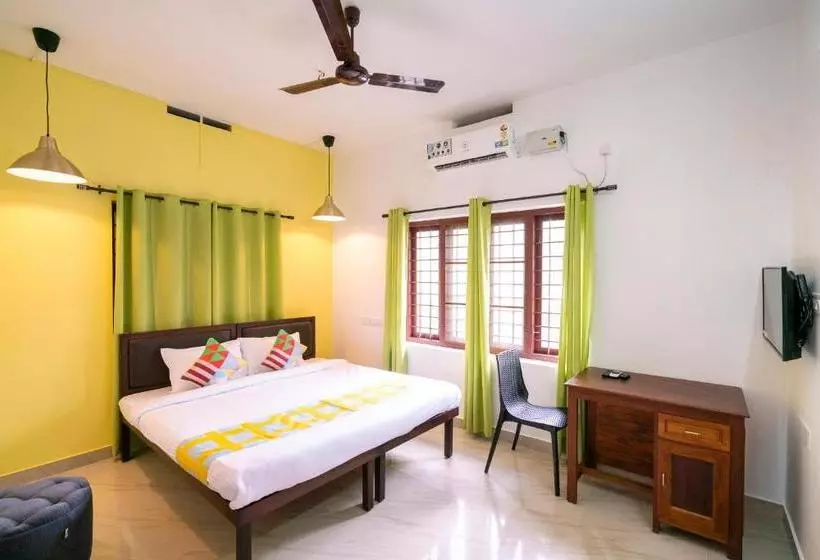 ペンション Oyo Home 22616 Elegant Puthussery Apartments 3 Bhk