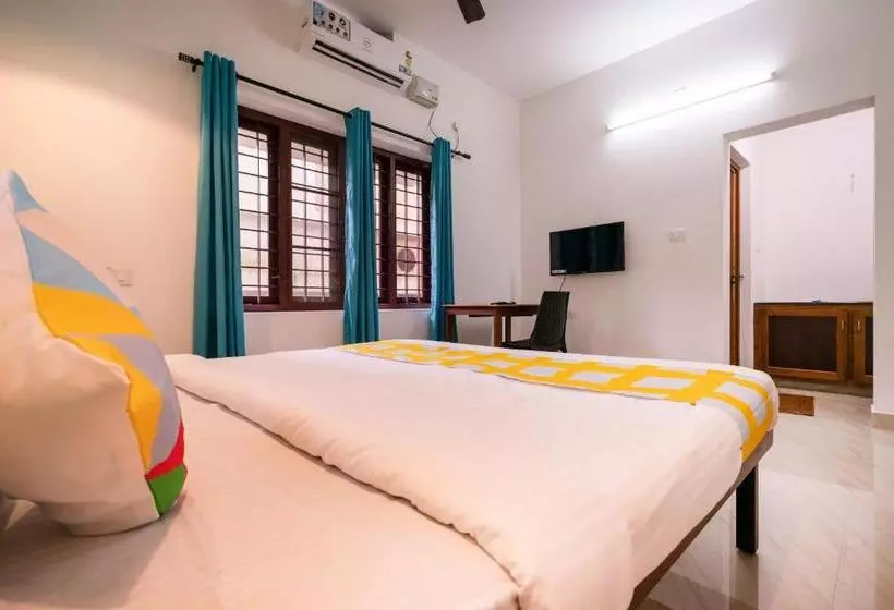 ペンション Oyo Home 22616 Elegant Puthussery Apartments 3 Bhk