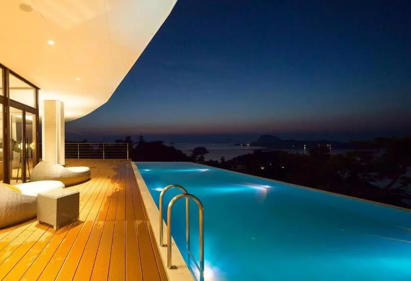 Hotelli Amakusa Tenku No Fune