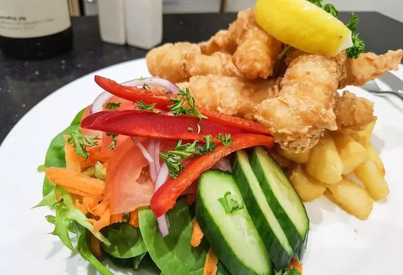 Moura Meridian Motel