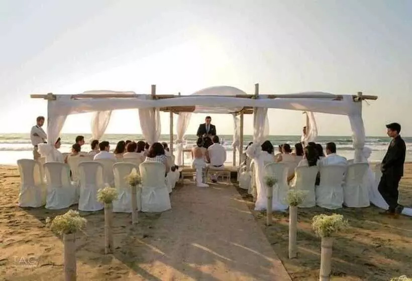 هتل Boca Beach Resort Club