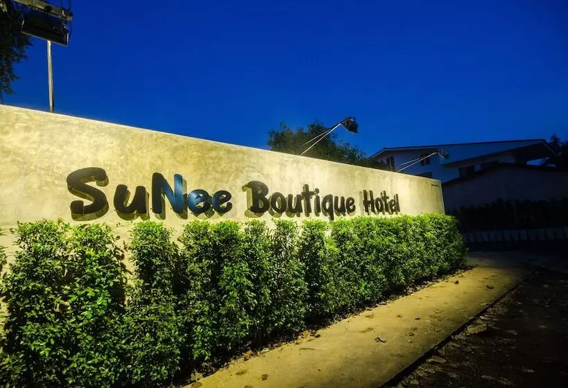 ホテル Sunee Boutique