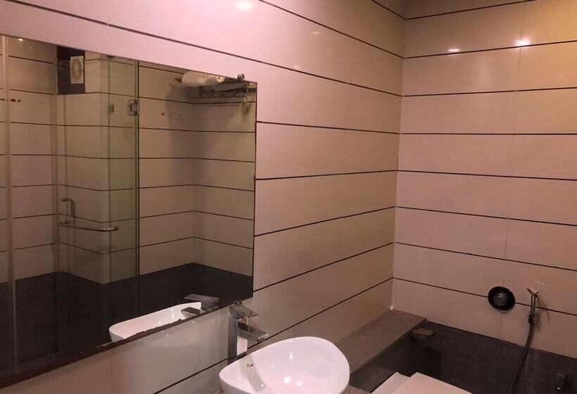 Pearl Hotel & Banquets Ahmedabad