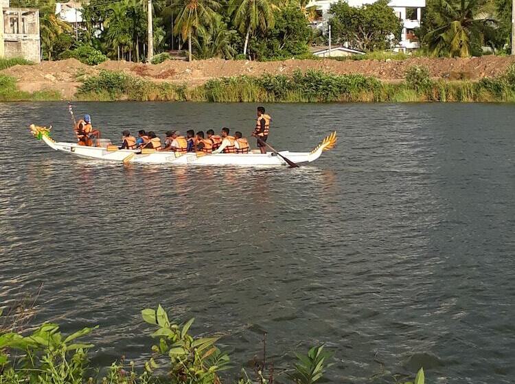 פנסיון Heina Villa Colombo