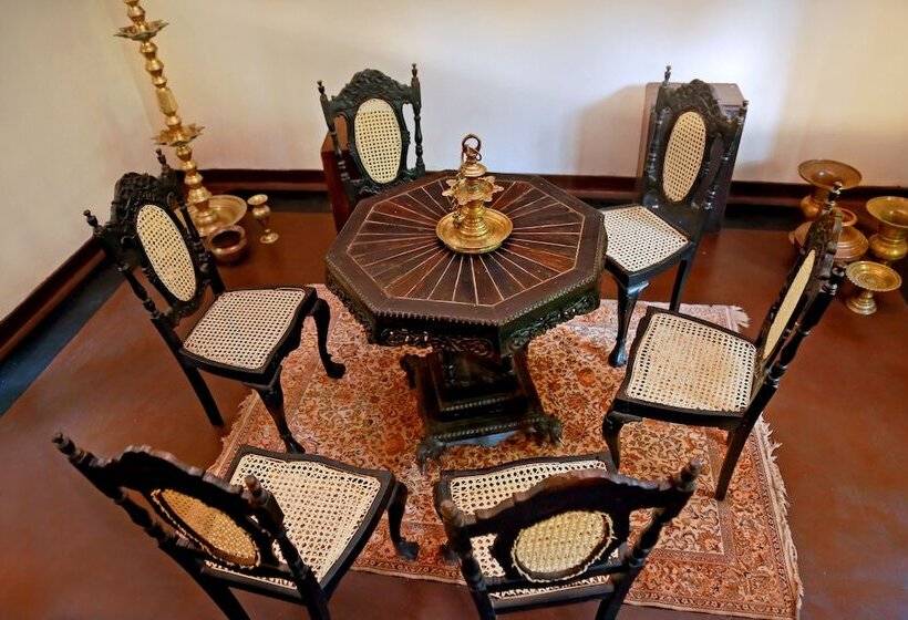 פנסיון Heina Villa Colombo