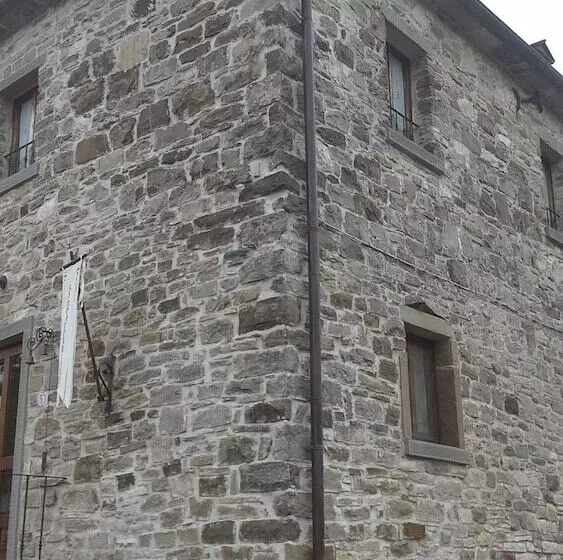 Aamiaismajoitus (B&B) Agriturismo Il Casalone