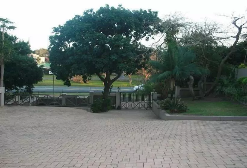 Aamiaismajoitus (B&B) Lombok Lodge