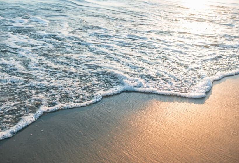 בית מלון כפרי Baansuan Aokhai Beach Resort