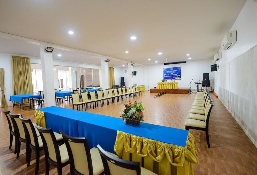 בית מלון כפרי Baansuan Aokhai Beach Resort