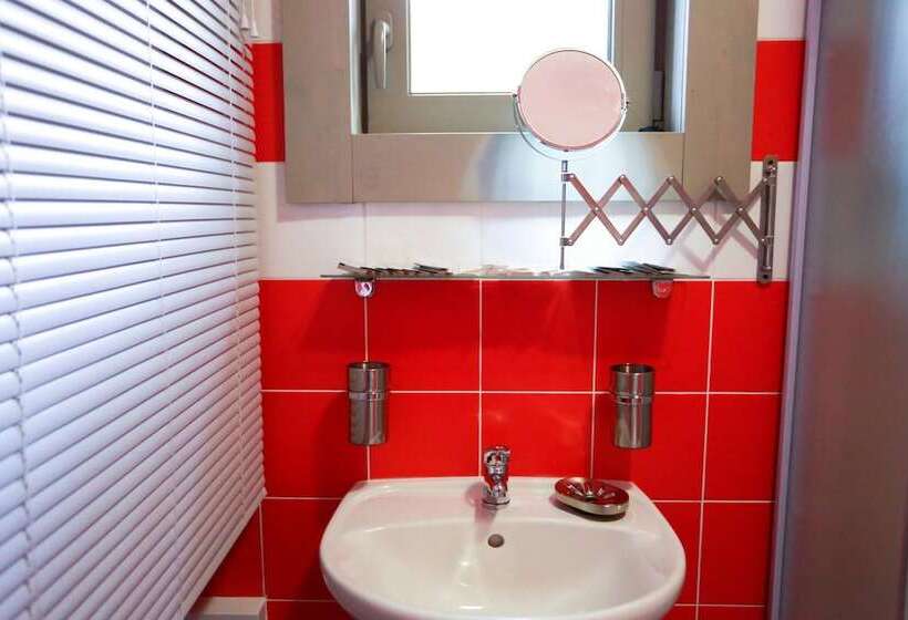 בית מלון כפרי Country Club Orekh