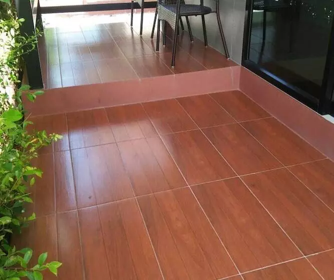 Hotelli Donsak Ville