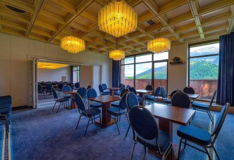 Hotelli Montfort Wellness & Spa Tatranska Javorina