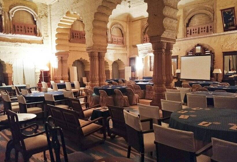 호텔 Neemrana S Tijara Fort Palace