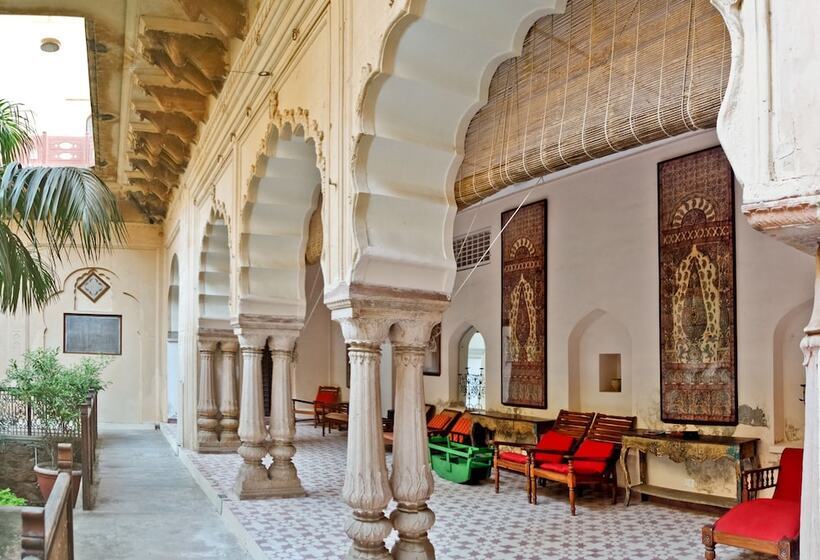 호텔 Neemrana S Tijara Fort Palace