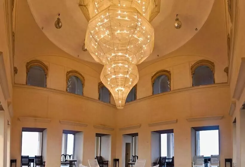 Hotelli Neemrana S Tijara Fort Palace