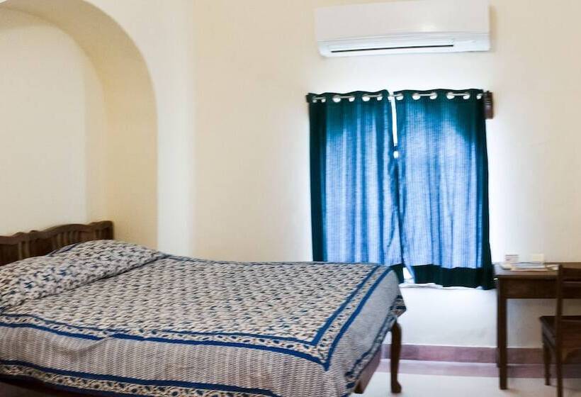 호텔 Neemrana S Tijara Fort Palace