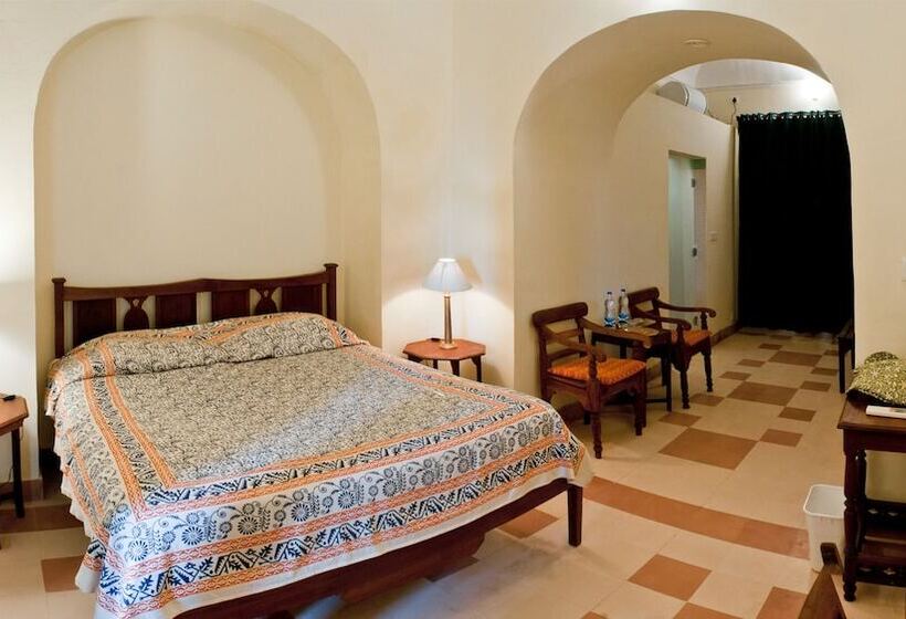 호텔 Neemrana S Tijara Fort Palace