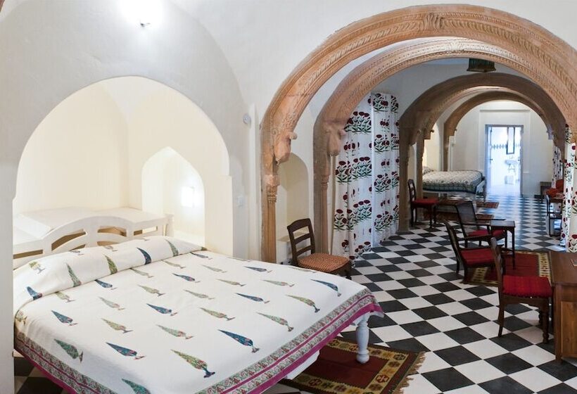 호텔 Neemrana S Tijara Fort Palace